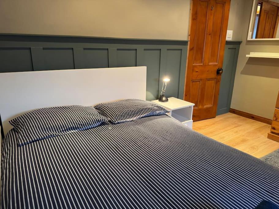Stylish, Spacious And Central 4 Bedroom House 벨파스트 외부 사진